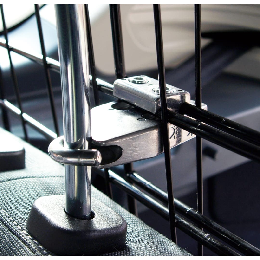 Pet World Heavy Duty Mesh Headrest Car Dog Guard Medium for Hatchback, Estate & 4x4 3 Pet World Heavy Duty Mesh Headrest Car Dog Guard Medium for Hatchback, Estate & 4x4 - Image 2