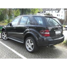 Pet World Mercedes ML 2005 - 2011 4x4 Car Dog Cage Crate Pet Travel