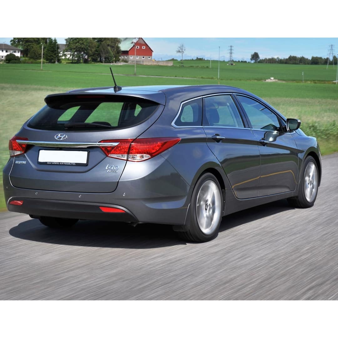 Pet World HYUNDAI I40 TOURER Space Saver Car Dog Cage Crate Pet 2 Pet World HYUNDAI I40 TOURER Space Saver Car Dog Cage Crate Pet