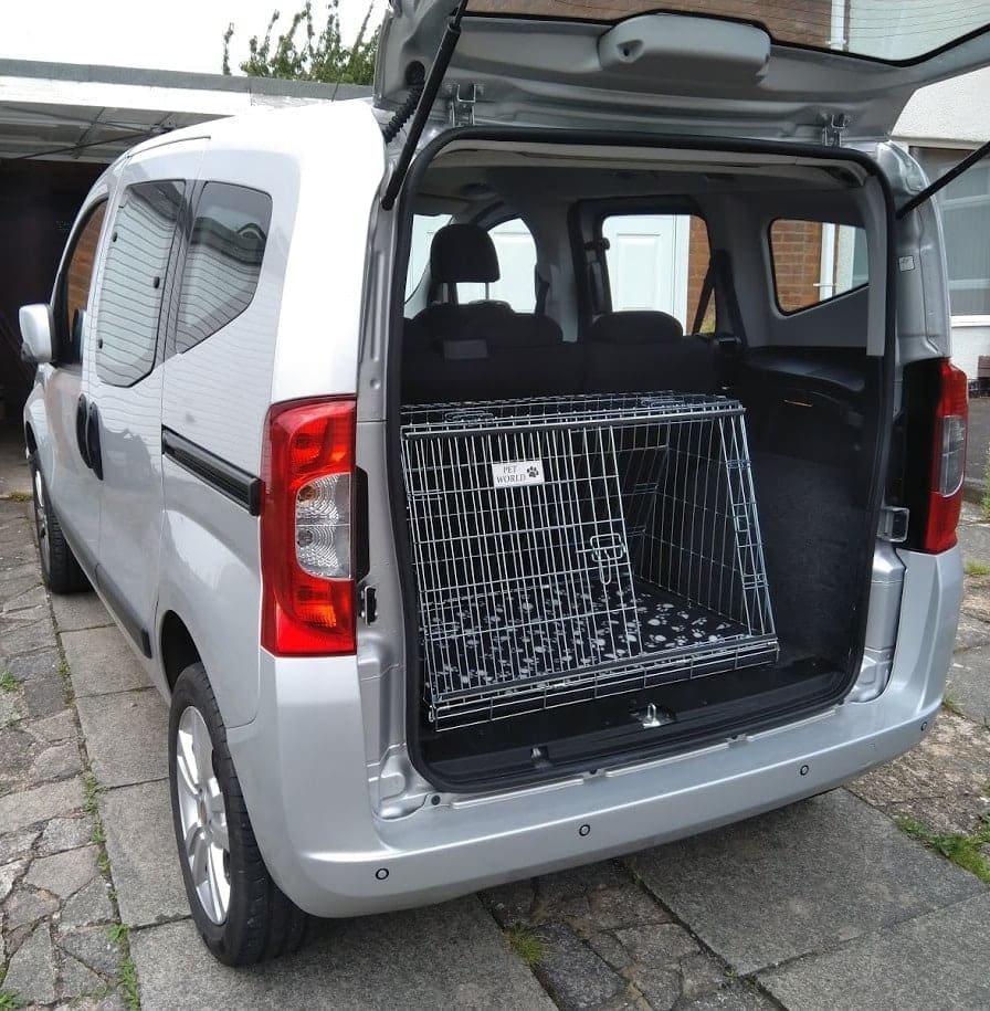 fiat qubo, cage de voiture pour chien, cage de voyage pour animal de compagnie
