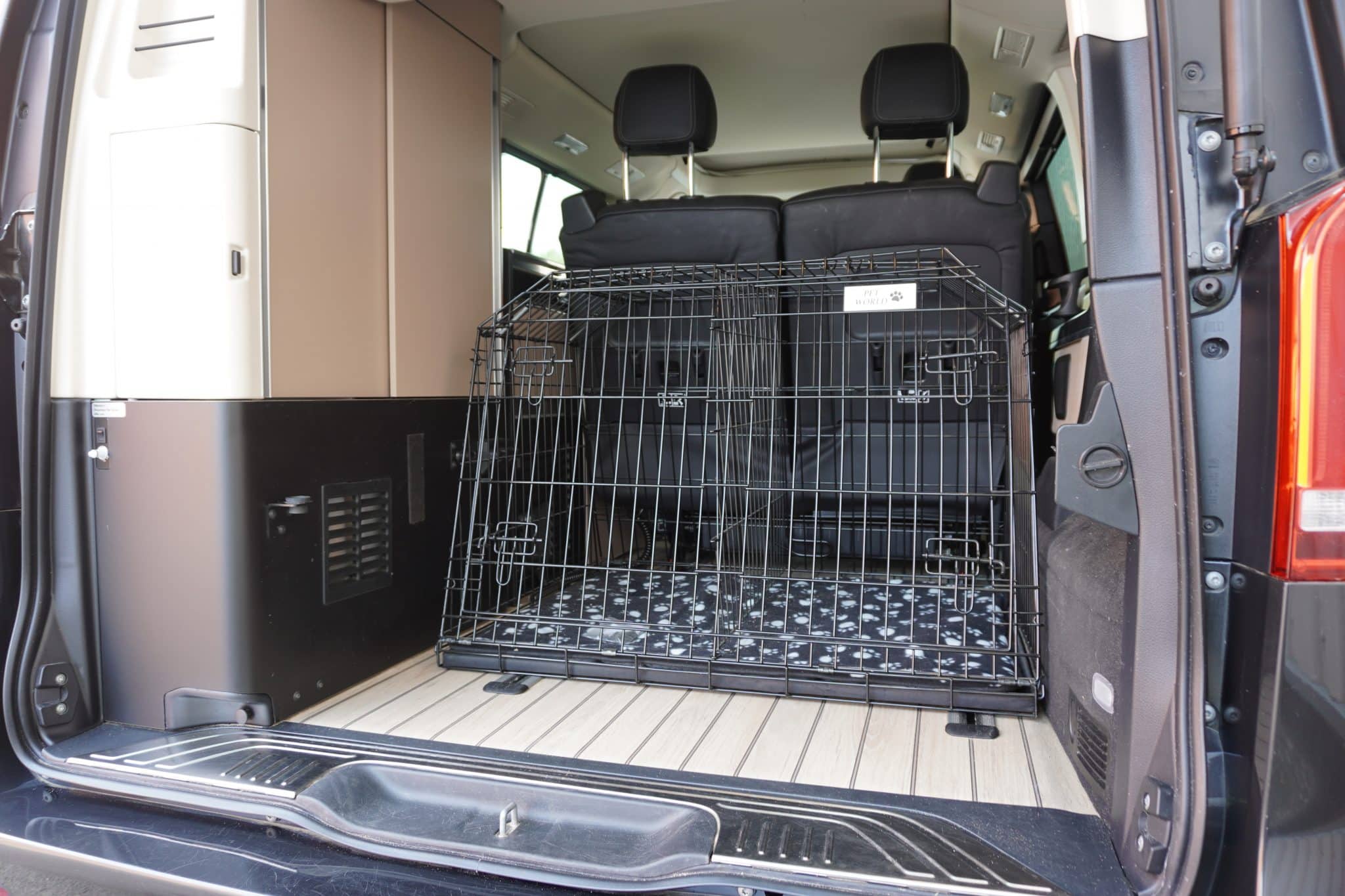Pet World Mercedes-Benz Vito Tourer 2021 Car Dog Cage Crate Pet Travel Guard 3 Pet World Mercedes-Benz Vito Tourer 2021 Car Dog Cage Crate Pet Travel Guard - Image 3