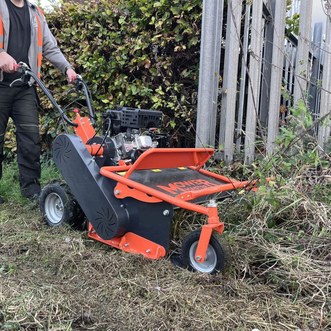 FM600S Self-Propelled Flail Mower & Brushcutter - 8hp Rough Cut Mower for Tough Terrain 6 FM600S Self-Propelled Flail Mower & Brushcutter - 8hp Rough Cut Mower for Tough Terrain - Image 4